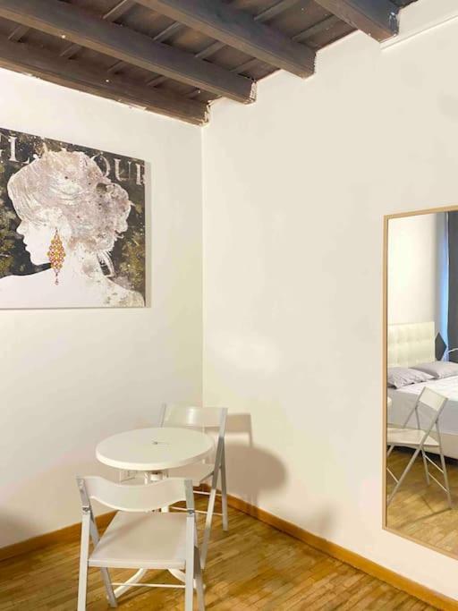 Apartmán Low-Cost Teatro Romano Verona Exteriér fotografie